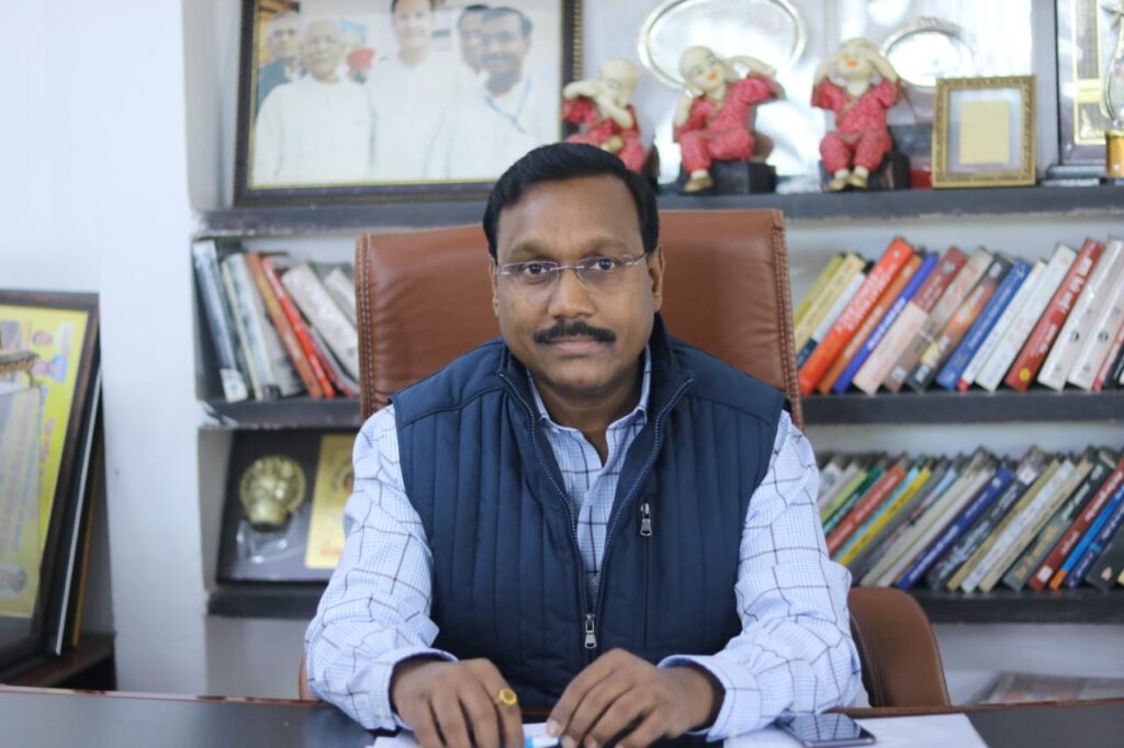 पूर्व मंत्री कमलेश्वर पटेल