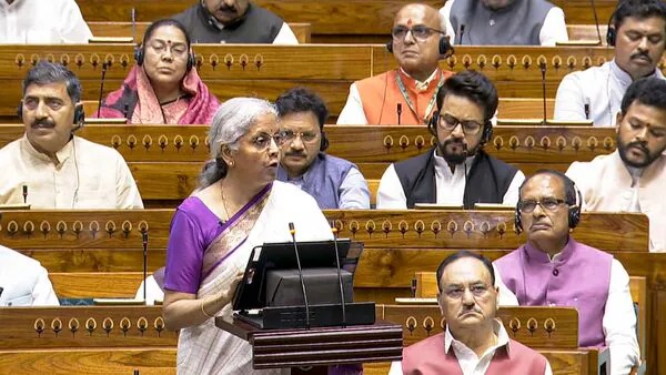 निर्मला सीतारमन ने पेश किया 2024-25 का बजट कई बड़े ऐलान