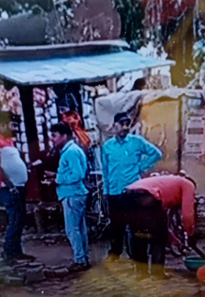 सीधी का सम्राट चौराहा और गांधी चौराहा बना सट्टेबाजों का अड्डा, दर्शक बने रहे मूक