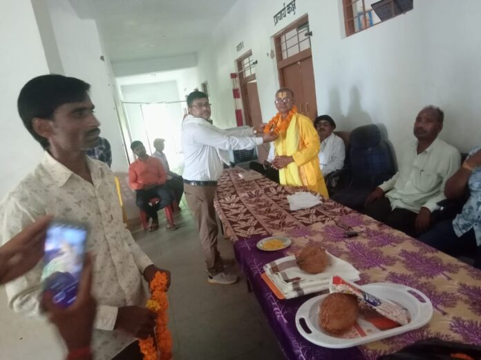 विदाई समारोह शासकीय हाई स्कूल बरबंधा में आयोजित