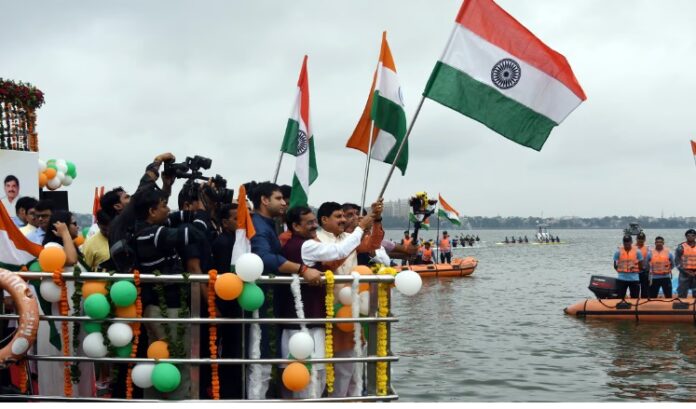 मध्य प्रदेश:-भोपाल में लगेगा देश का सबसे बड़ा तिरंगा झंडा, मुख्यमंत्री ने किया ऐलान