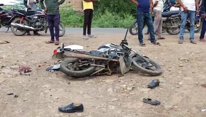 सीधी:- कमर्जी थाना क्षेत्र में मोटर साइकिल दुर्घटना, दंपत्ति घायल