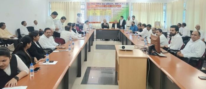 प्रधान जिला एवं सत्र न्यायाधीश और जिला विधिक सेवा प्राधिकरण सीधी के अध्यक्ष संजीव कुमार पाण्डेय ने आज घोषणा की कि 2024 में आयोजित होने वाली नेशनल लोक अदालतों के क्रम में इस साल की तीसरी नेशनल लोक अदालत 14 सितंबर को आयोजित की जाएगी।