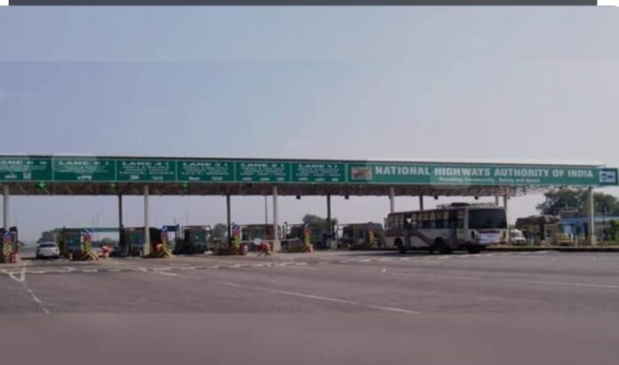 सोनवर्षा टोल प्लाजा में ओवरलोड वाहनों की मनमानी वसूली: वाहन चालकों में असंतोष