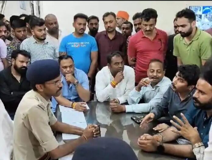 जबलपुर: एएसआई मनोज गोस्वामी का नया विवाद, भाजपा नेता से भिड़ंत