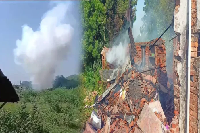 छतरपुर:- अवैध पटाखा फैक्ट्री में लगी आग, मजदूरों ने भागकर बचाई जान
