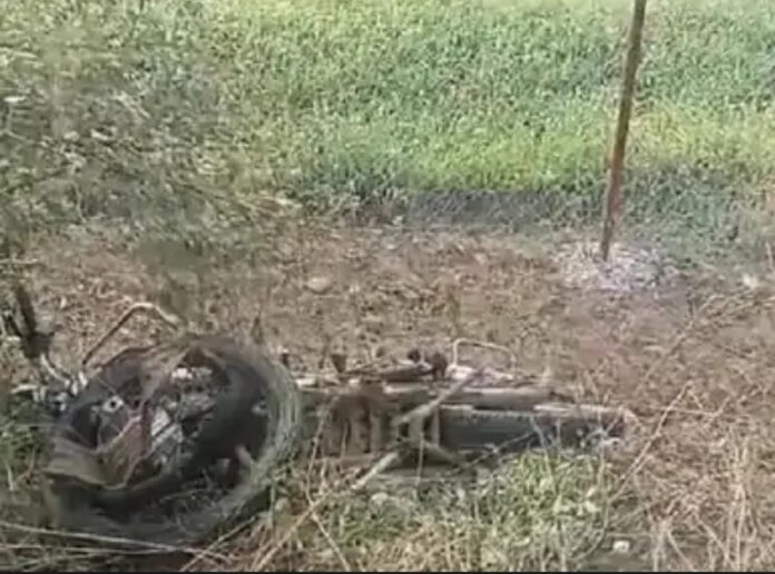 सीधी में स्पीड ब्रेकर पर अनियंत्रित होकर बाइक पलटी: युवक के दोनों पैर फ्रैक्चर, इलाज के लिए रीवा रेफर