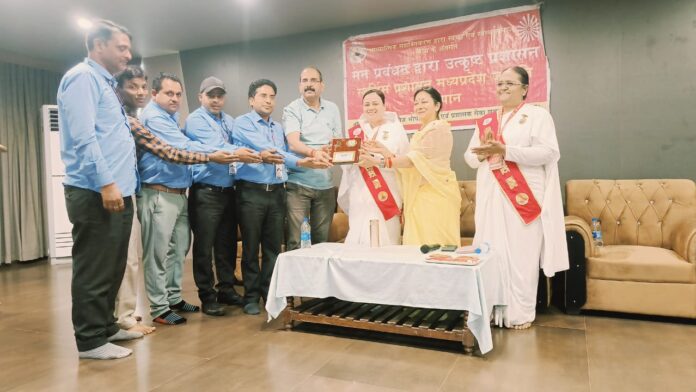 टाटा कॉलेज के विवेकानंद सभागार में तनावमुक्त जीवनशैली पर कार्यशाला आयोजित