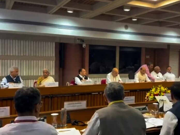 ऑपरेशन सिंदूर के बाद सर्वदलीय एकता: आतंकवाद के खिलाफ मोदी सरकार को विपक्ष का समर्थन