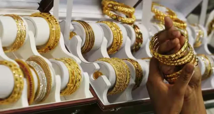 लिक्विड गोल्ड के नाम पर टैक्स बचाकर देश में पहुंच रहा है भारी मात्रा में सोना