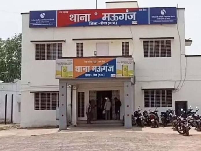 न्याय की उम्मीद लिए एसपी ऑफिस पहुंचे परिजन, मऊगंज में एक साल पहले आत्महत्या करने वाली नाबालिग का मामला फिर सुर्खियों में