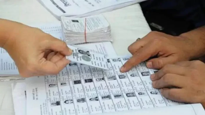 बिहार में मतदाता सूची विवाद: कांग्रेस ने सौंपी 89 लाख शिकायतें, चुनाव आयोग ने ठुकराई
