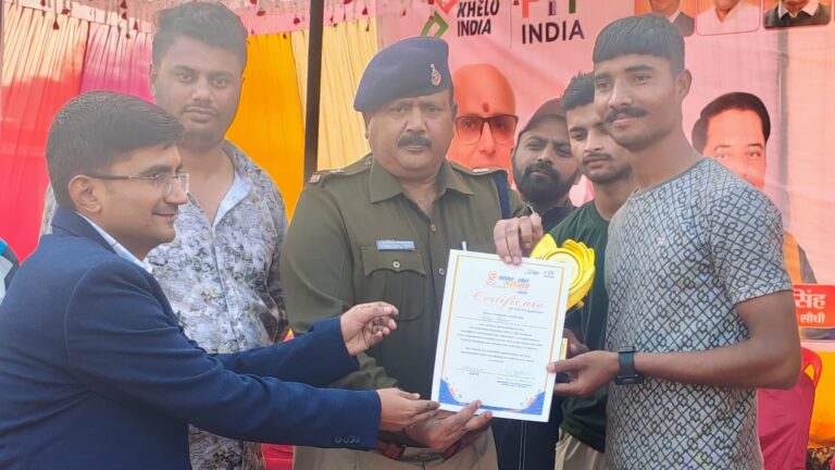 संसदीय खेल महोत्सव सेवा पखवाड़ा,संजय गांधी कॉलेज मैदान में एथलेटिक्स स्पर्धा का उत्साह