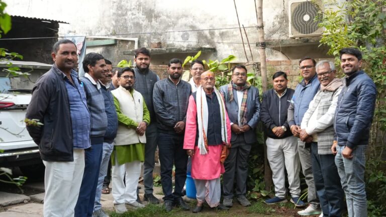 सांसद डॉ. राजेश मिश्रा के जन्मदिवस पर दीनदयाल पार्क एवं संसदीय कार्यालय में हुआ वृक्षारोपण