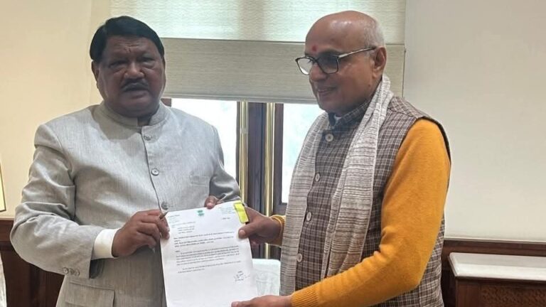 सीधी–सिंगरौली की बैगा जनजाति के हित में अहम पहल, सांसद डॉ. राजेश मिश्रा ने जनजातीय कार्य मंत्री से की भेंट