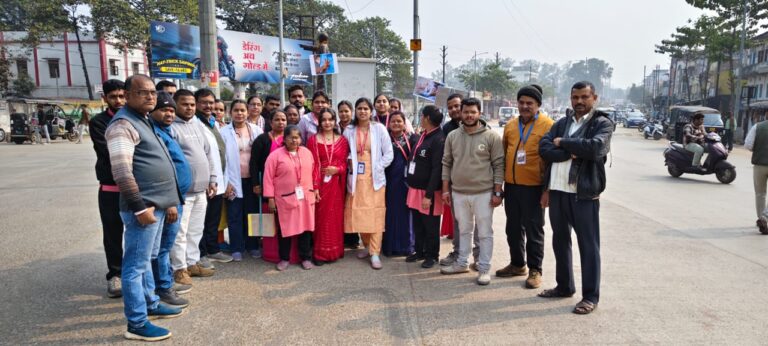 मिश्रा नर्सिंग होम, सीधी ने अनोखे अंदाज़ में मनाया नववर्ष, नुक्कड़ नाटक से दी जीवनरक्षक स्वास्थ्य सेवाओं की जानकारी